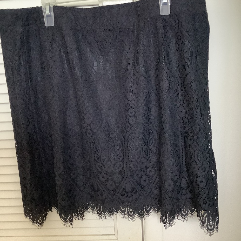 Isaac Mizrahi Live, black lace overlay skirt, XL